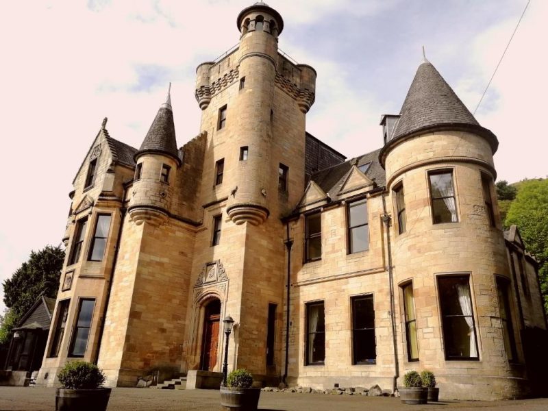O Hotel Langley Broomhall Castle do século XIX na Escócia