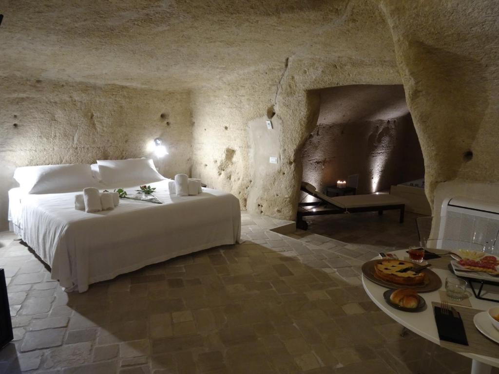Rooms at the Civita Caves Boutique Hotel