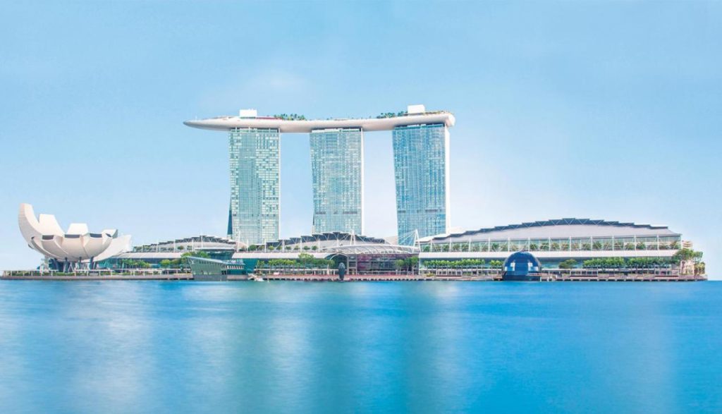 Marina Bay Sands hotel-ship with casino