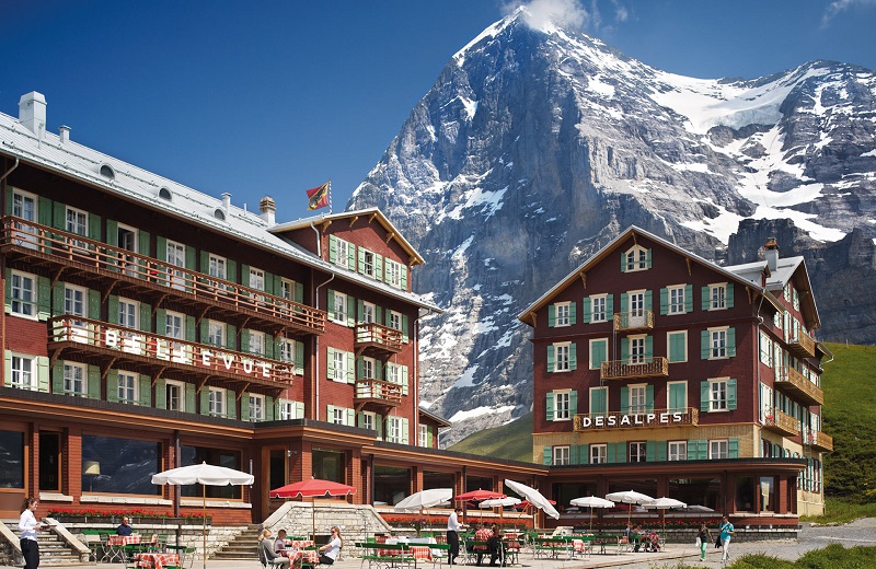 Hôtel Bellevue dans les Alpes suisses