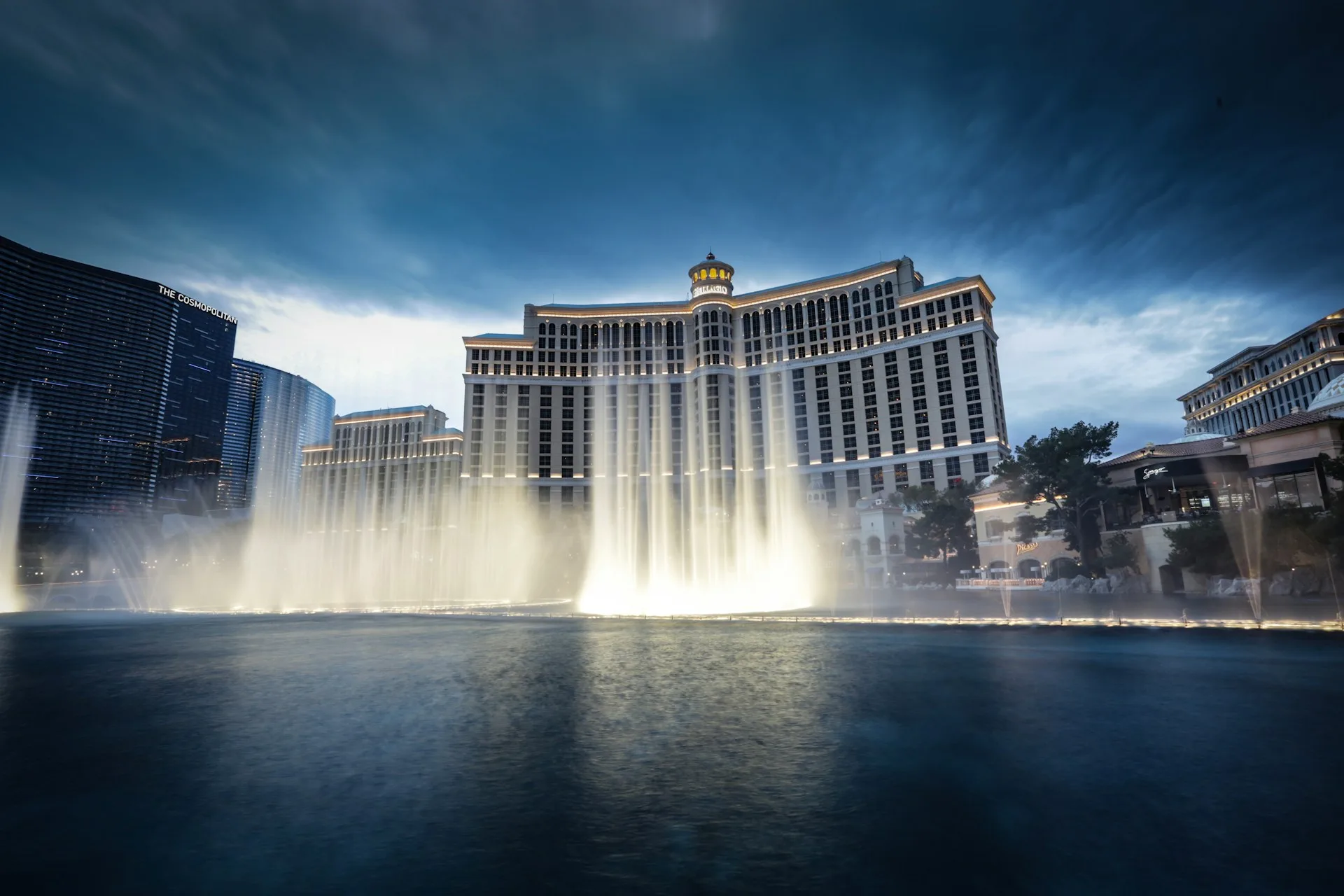 Erleben Sie die Eleganz des Bellagio Hotels: Ein Wahrzeichen von Las Vegas